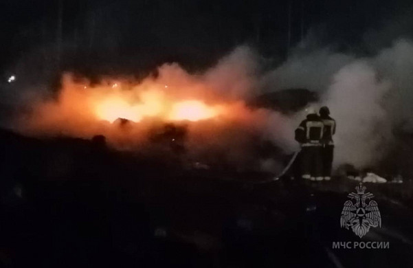 В Родниках ночью сгорела заброшка